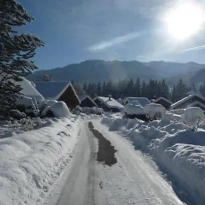 chalet-les-petits-yetis.hotels-rhonealpes.com/